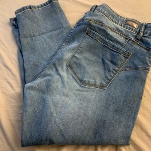 Juicy Couture cropped pants.